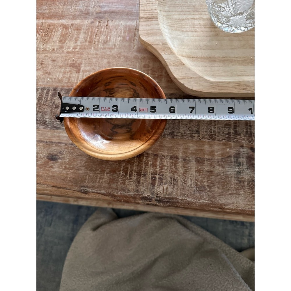 Hand turned beautiful bowl - Picture 4 of 5